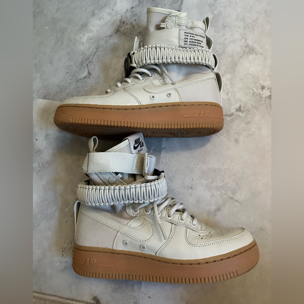 Nike Women SF Air Force 1